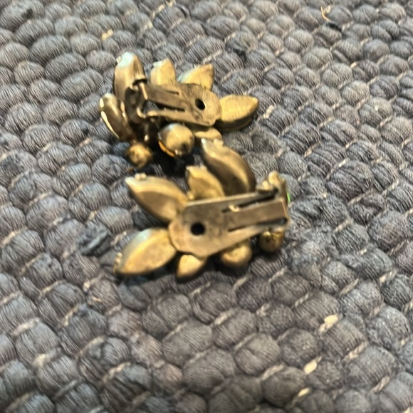 Vintage Crystal Clip-on Earrings - Picture 2 of 5